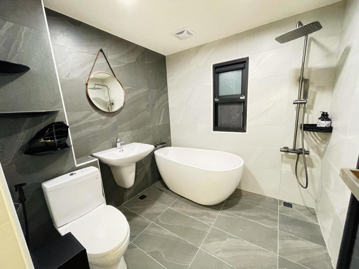 Six Seasons Inn - Qian He Tainan Exterior photo