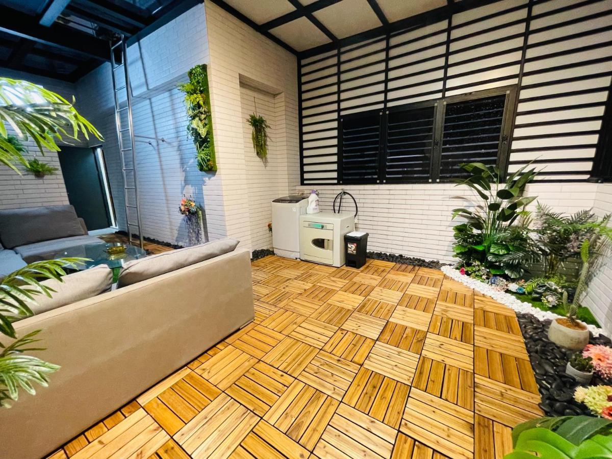 Six Seasons Inn - Qian He Tainan Exterior photo